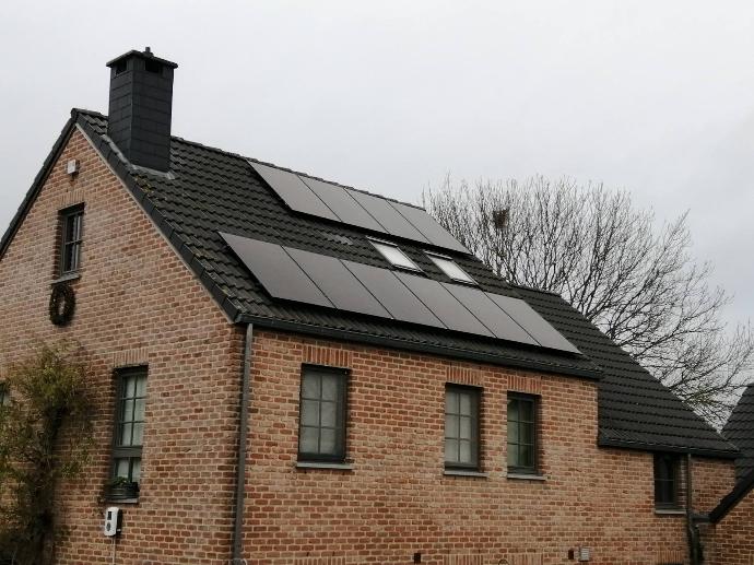 Panneaux solaires full black - Neopower installateur photovoltaïque